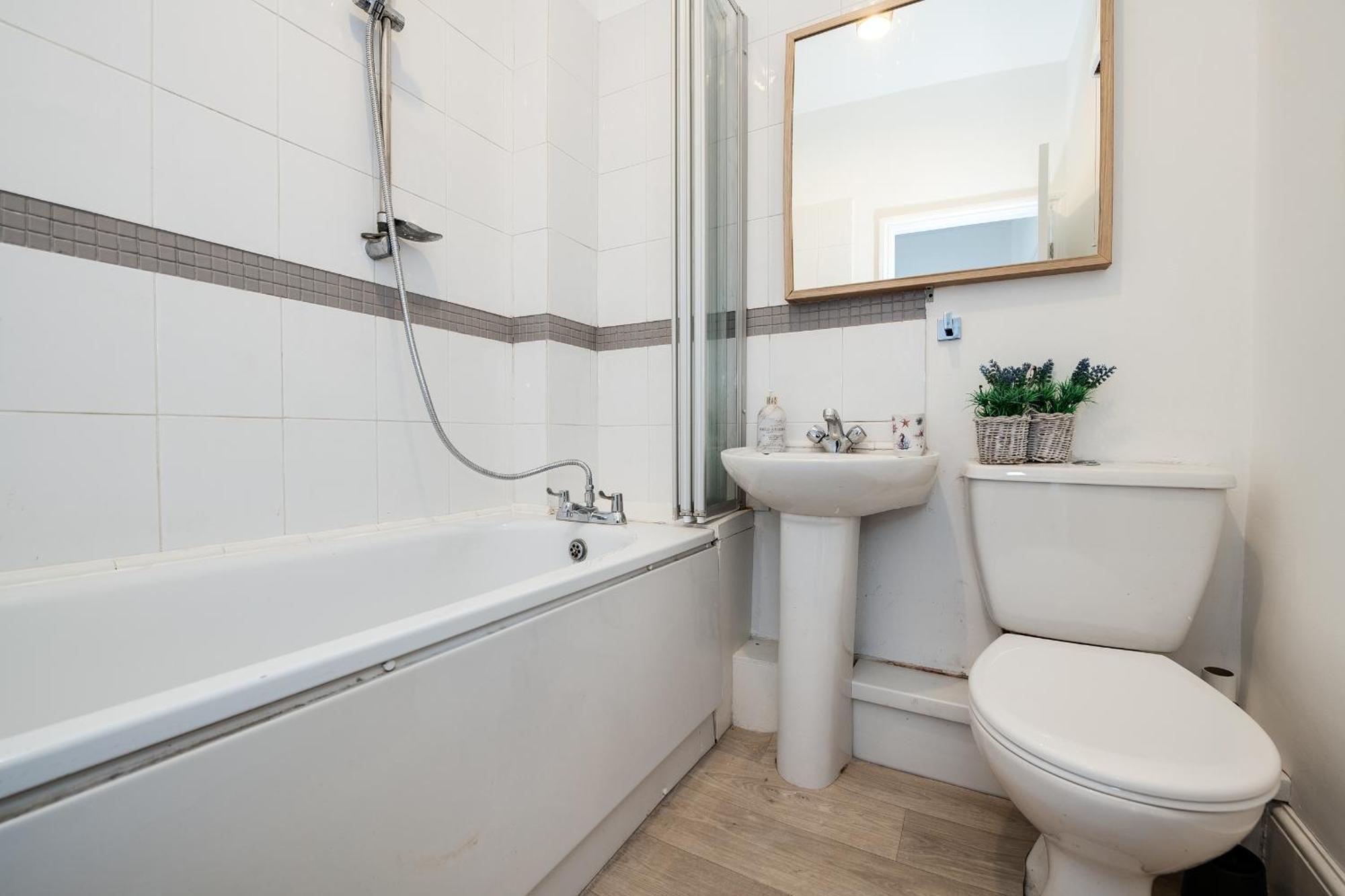شقة Dockyard Hideaway Nr Gunwharf Quays بورتسماوث المظهر الخارجي الصورة